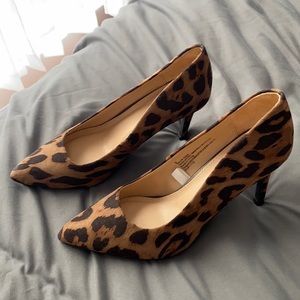 Cheetah print pointed toe heels